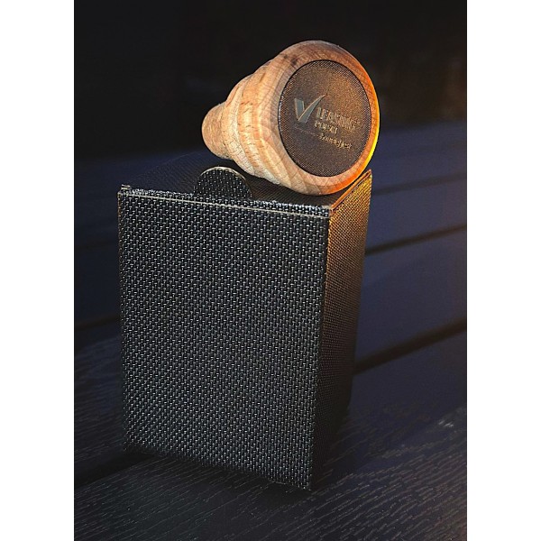 Wielokorek - logo elegancki laminat