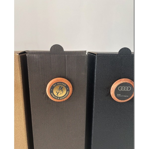 Kartonik z otworem Wielokorek Iras Bo - z logo