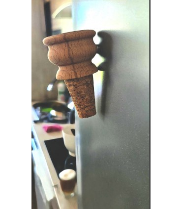 Wielokorek z logo z magnesem na lodówkę